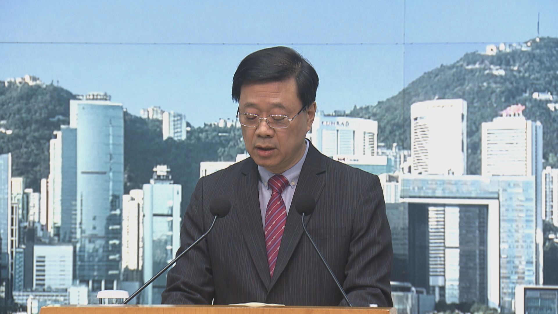 李家超：私人發展商參建資助房屋可增供應效能