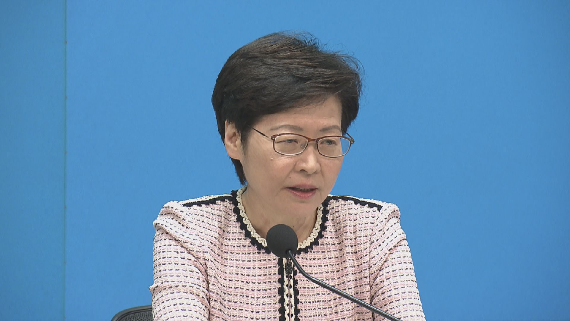 林鄭：教協以政治立場凌駕教育專業　政府必須採取行動