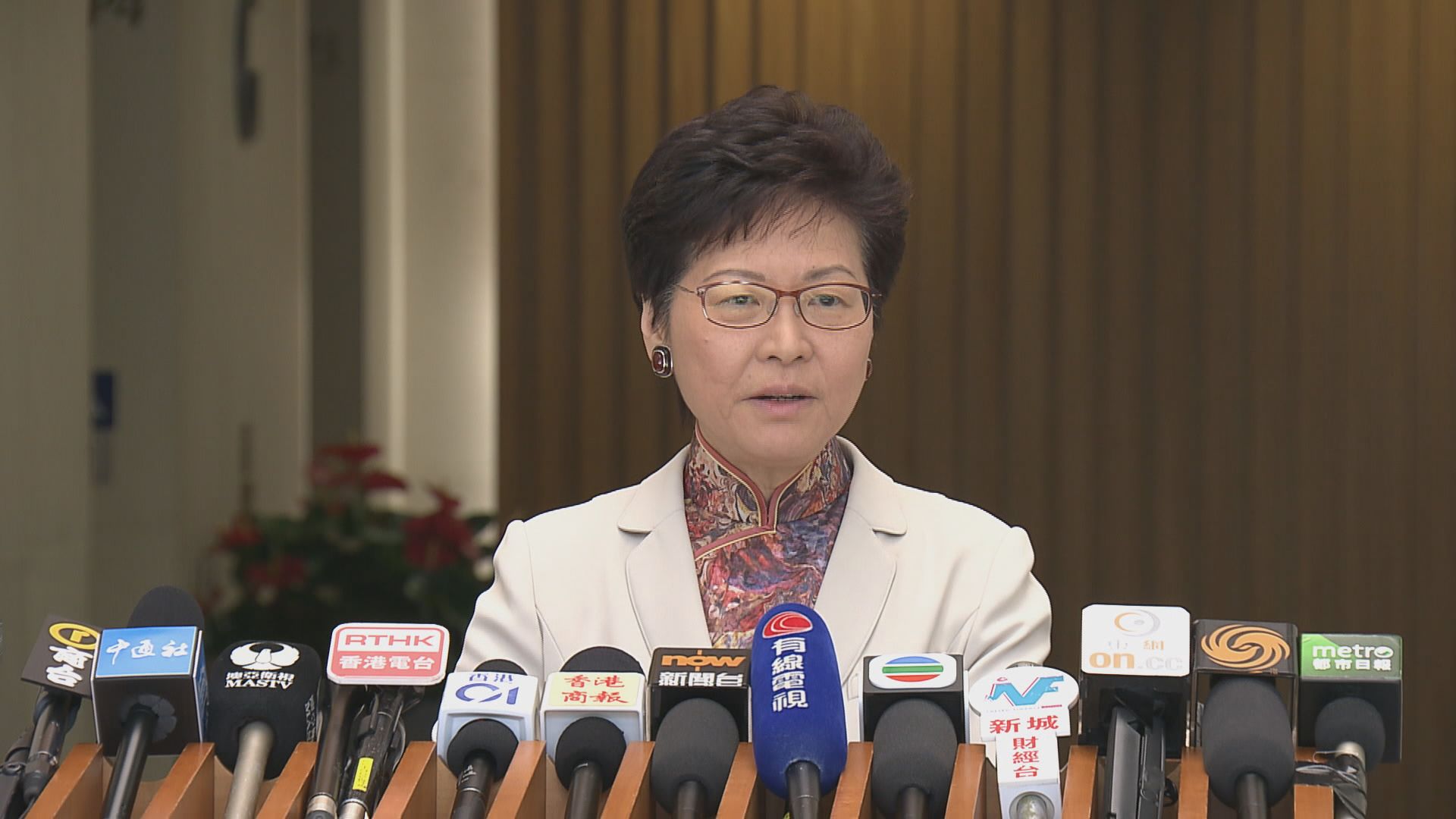 林鄭：高鐵售票過程仍有改善空間