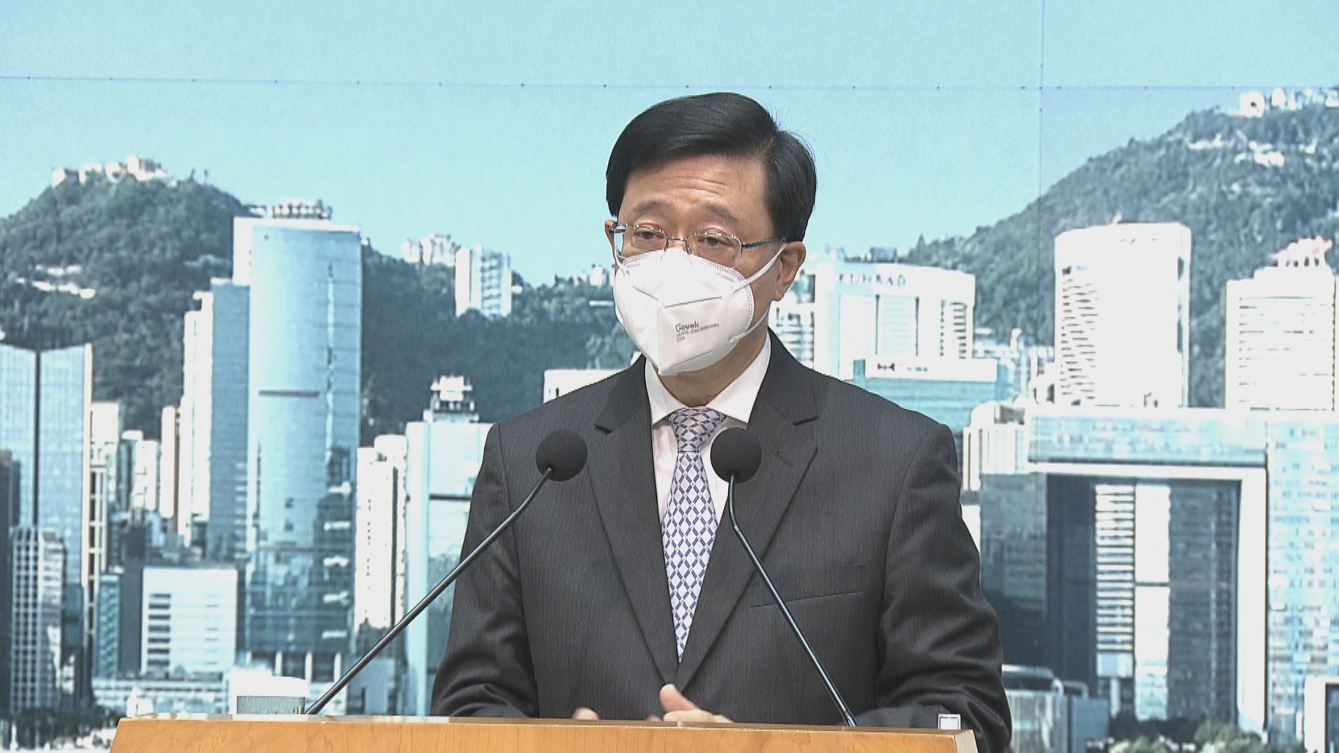 全港唯一紙包飲品盒回收廠或結業　李家超：環保署主動聯絡負責人提供協助