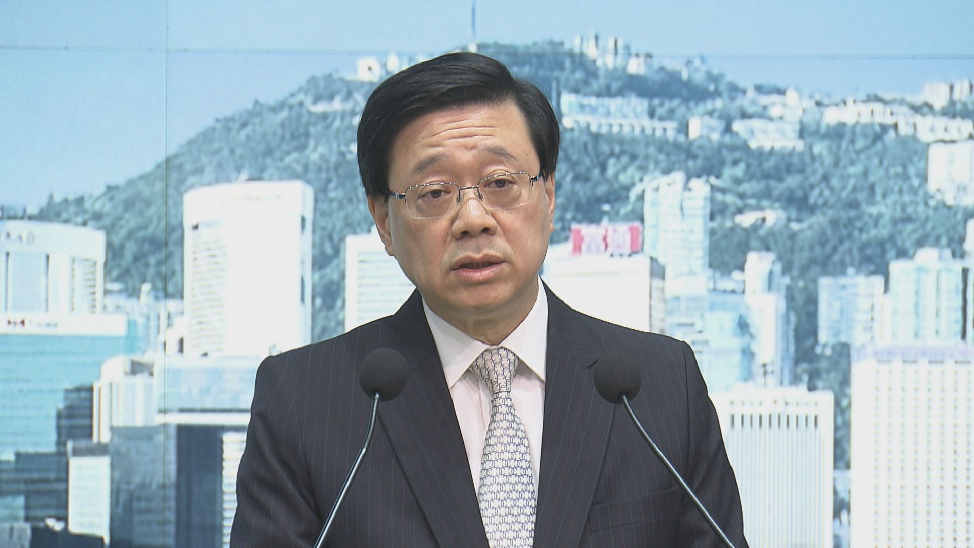 美籍港人被內地判間諜罪成 李家超:國安風險潛藏社會