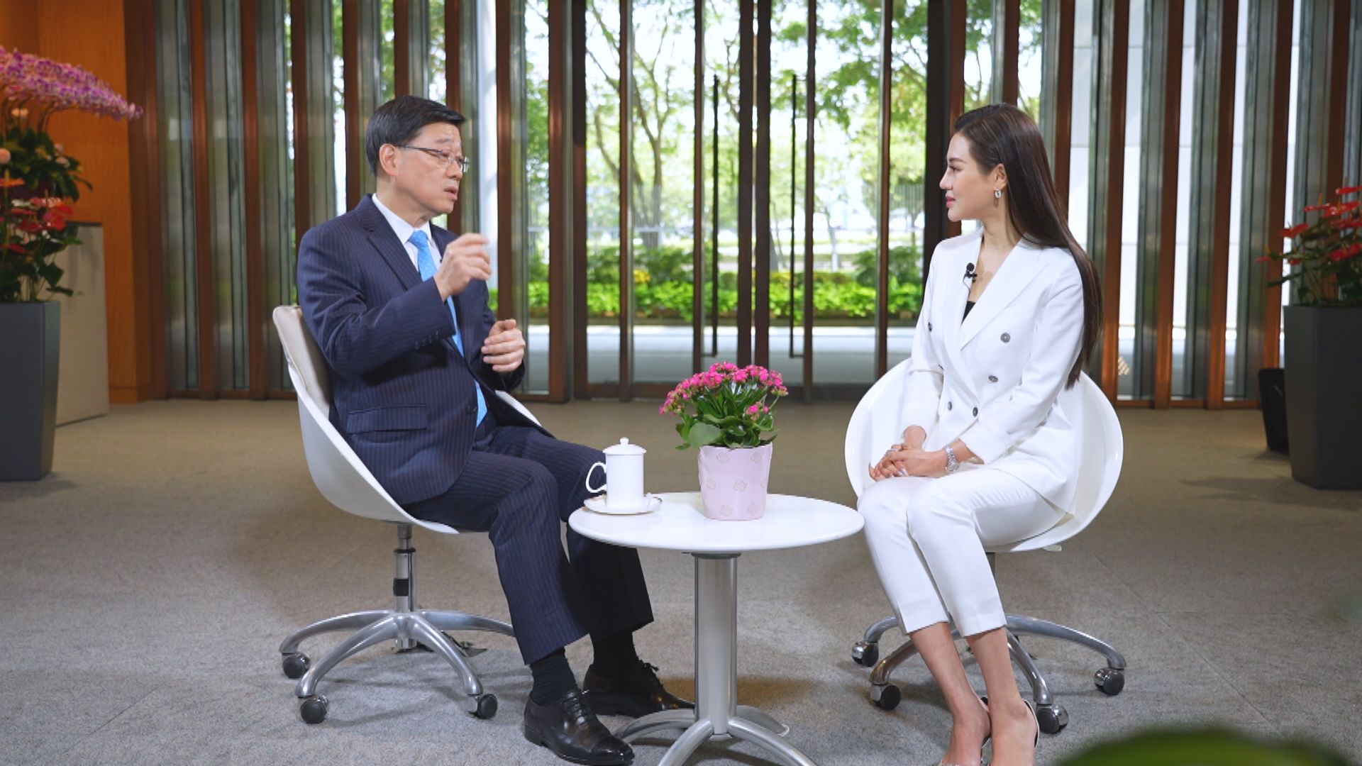 雲端對談｜李家超上任近三年僅放兩天全日假　最享受與兩歲孫一起睡