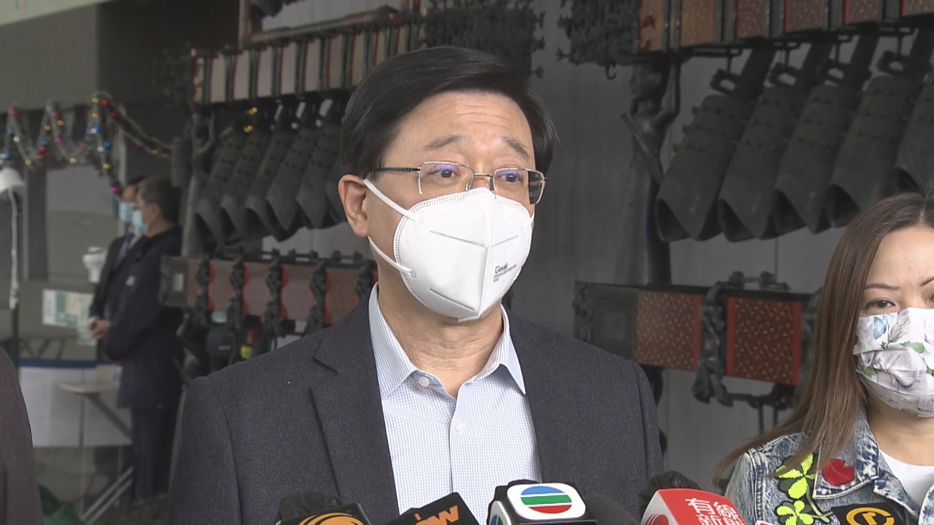 李家超：跨境貨車可在一至兩日內直接點對點提取貨物