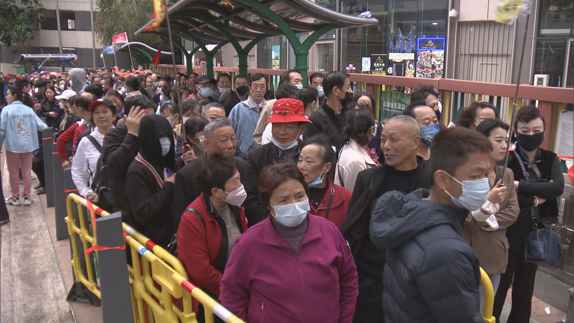 內地低價團影響地區民生　李家超：會盡快制定管理措施