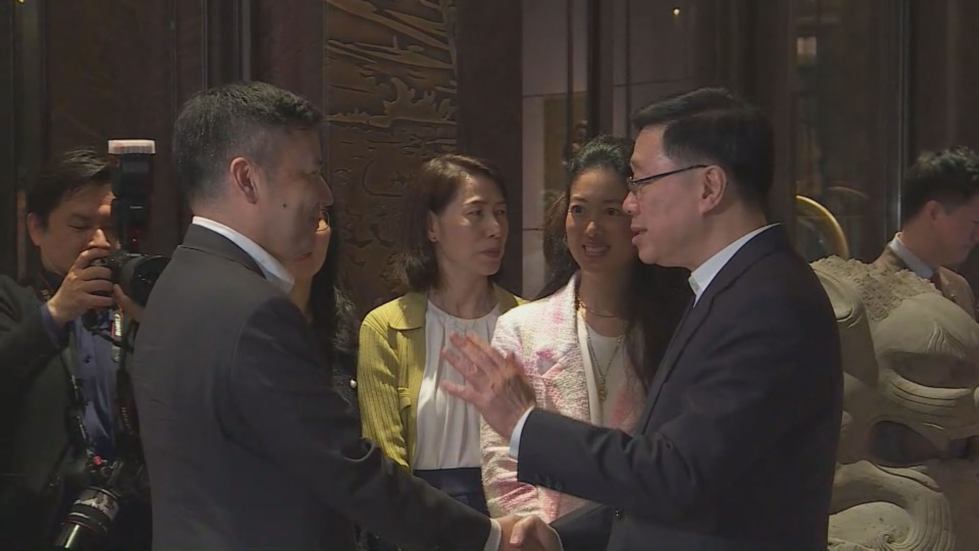 李家超率團訪浙晤當地港商並共進晚餐