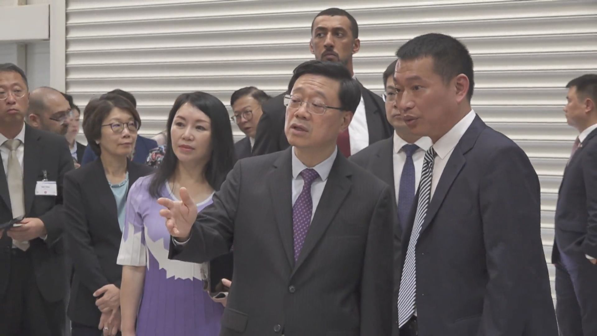 李家超參觀阿布扎比中阿產能合作示範園