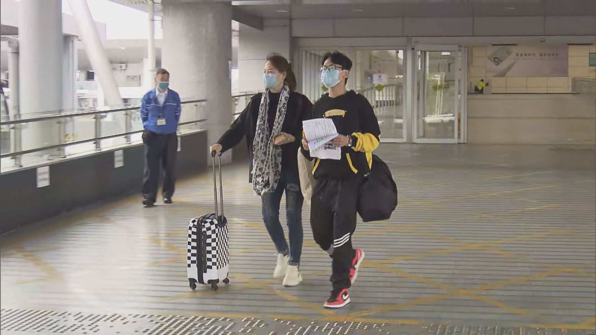 林鄭月娥︰不收緊措施會令防疫措施前功盡廢