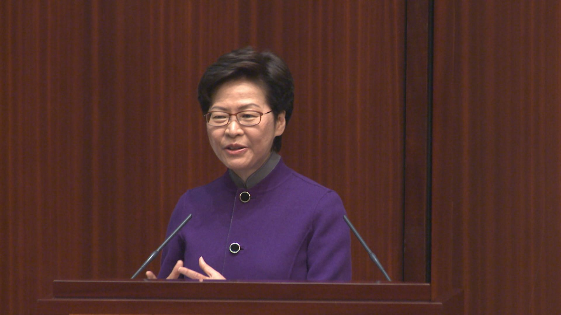 林鄭指抗疫工作較實踐而非口號　現行檢測措施有效