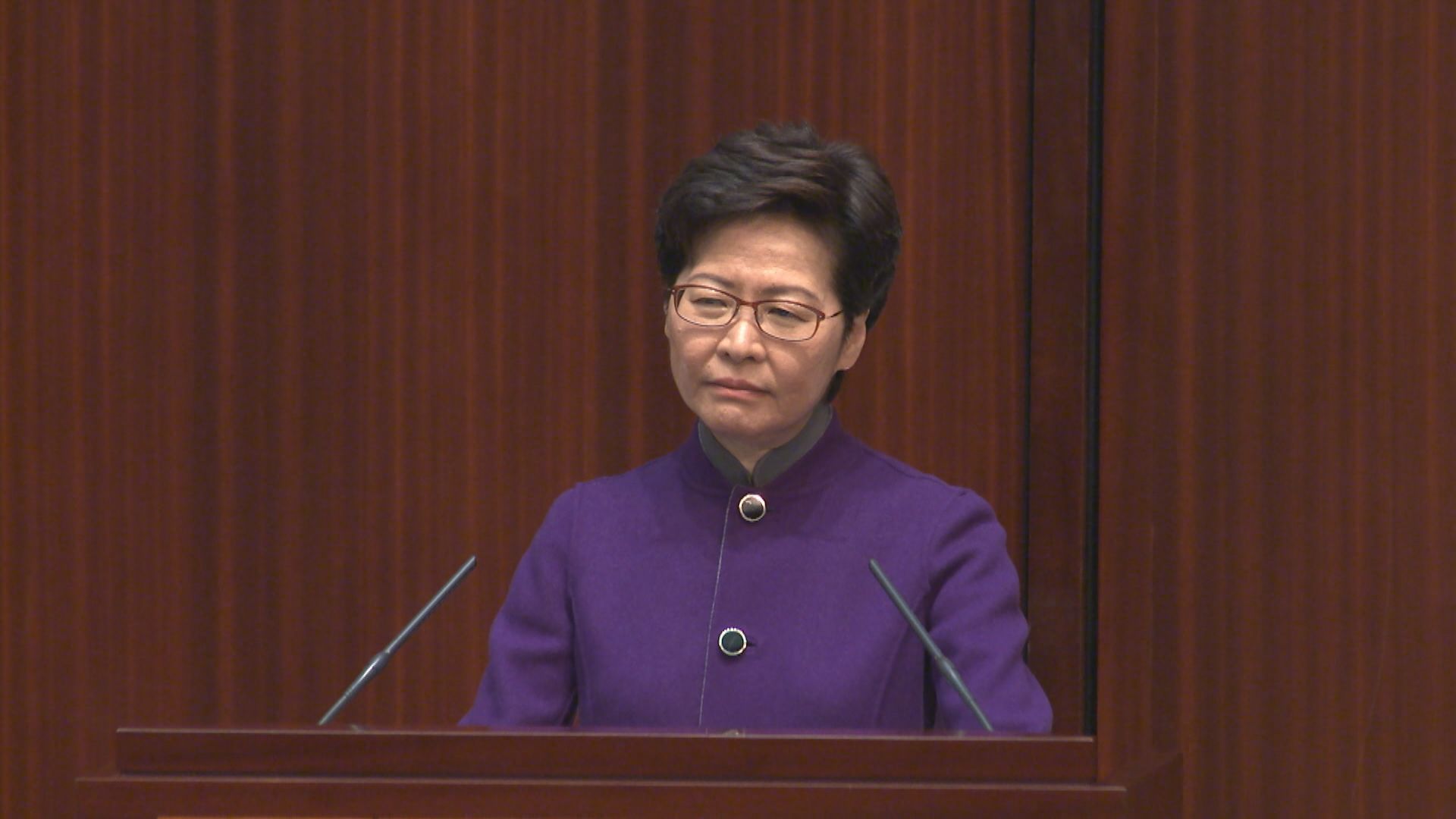 議員矛頭指向國泰人員違規致疫情爆發　林鄭：追究到底