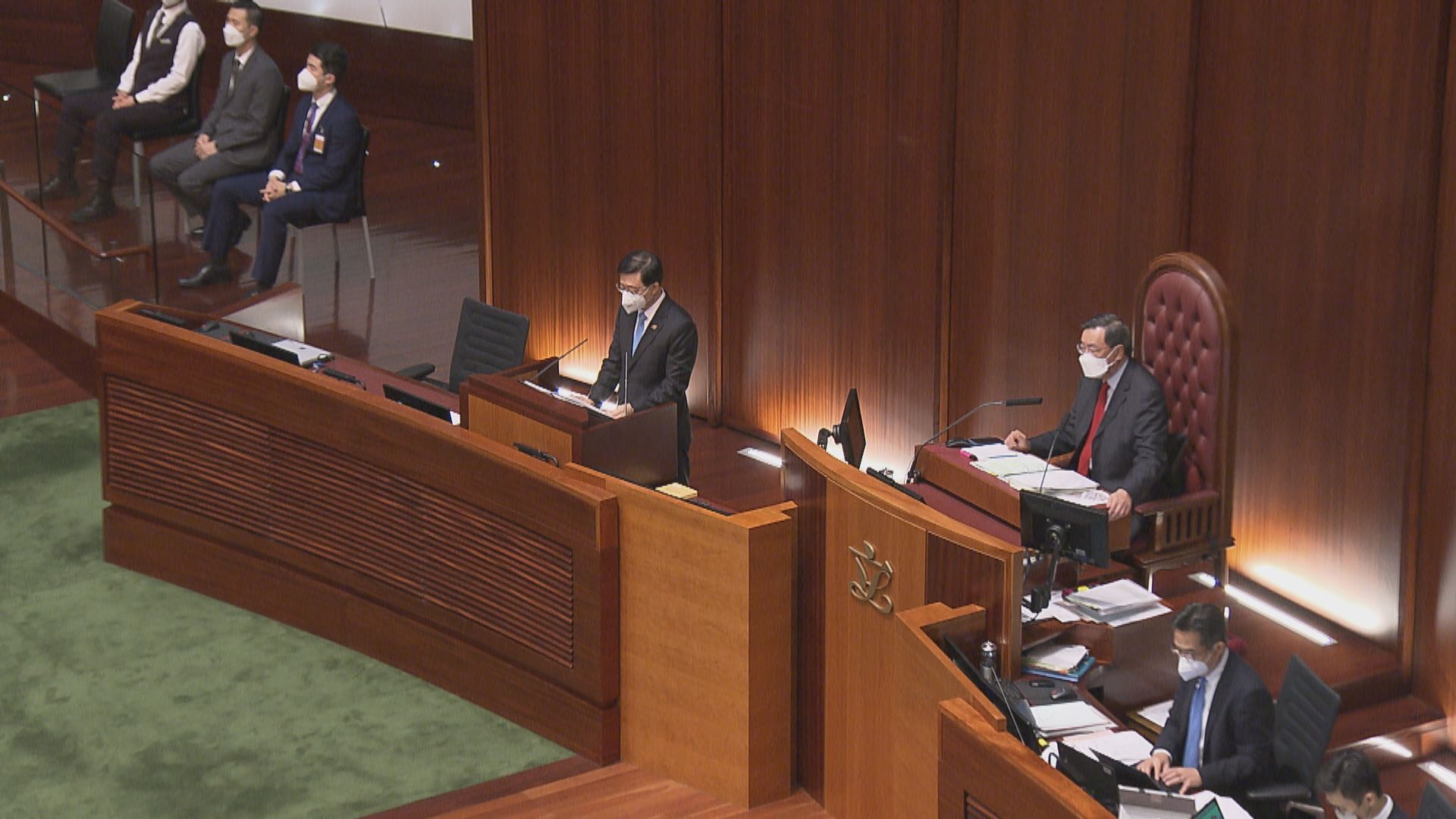 李家超：不同意躺平　以務實態度與內地探討通關