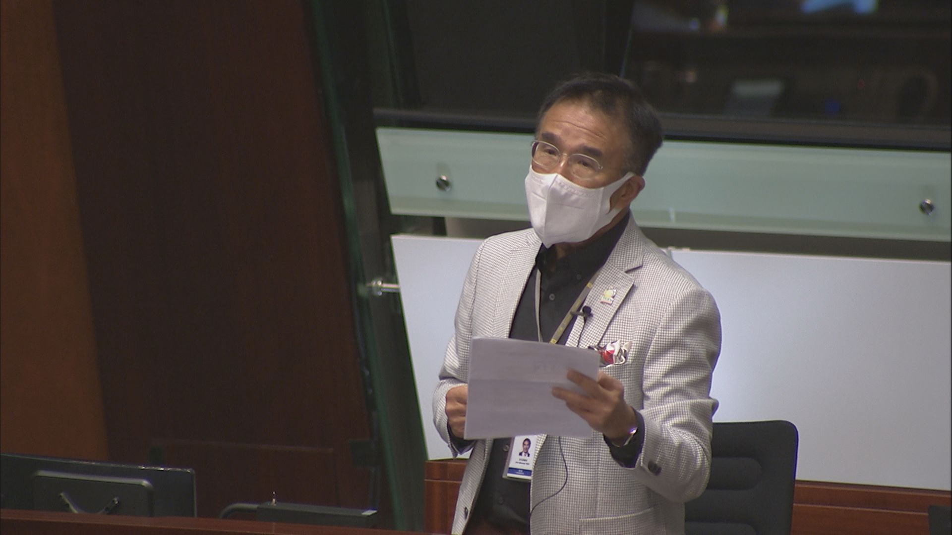 有議員不滿施政報告未有交代「0+0」措施及復常路線圖