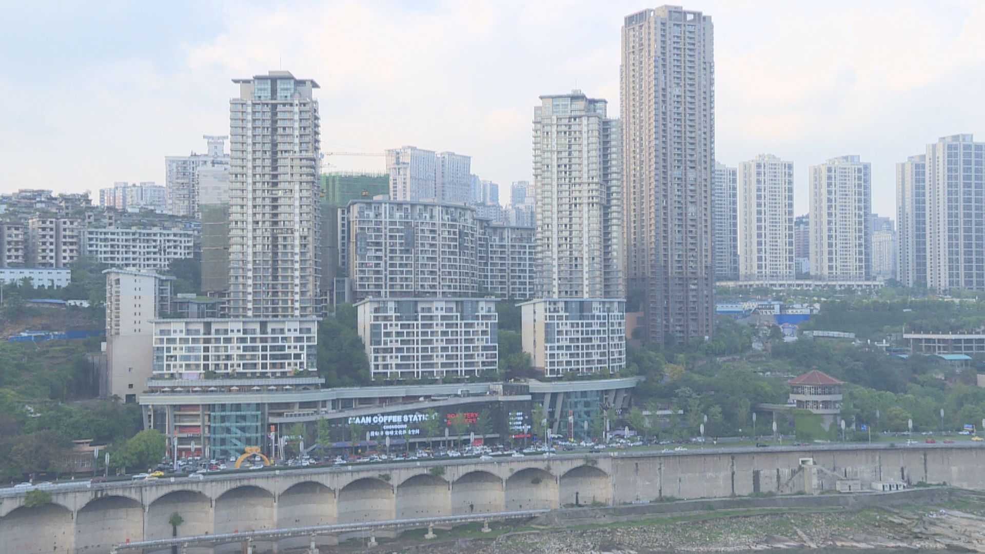 李家超周三率團訪問重慶三日