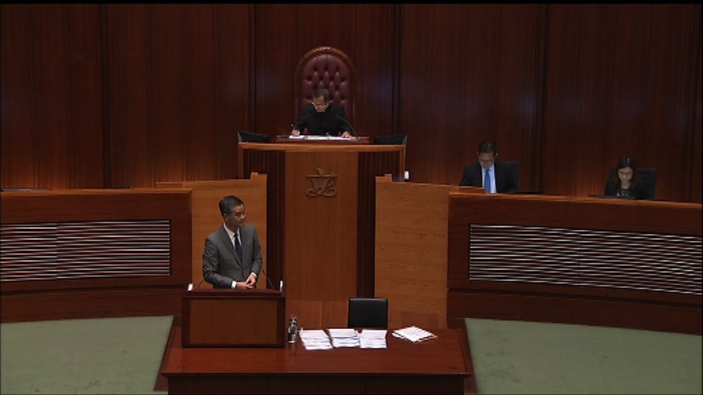 梁振英：醫生註冊條例不會作罷