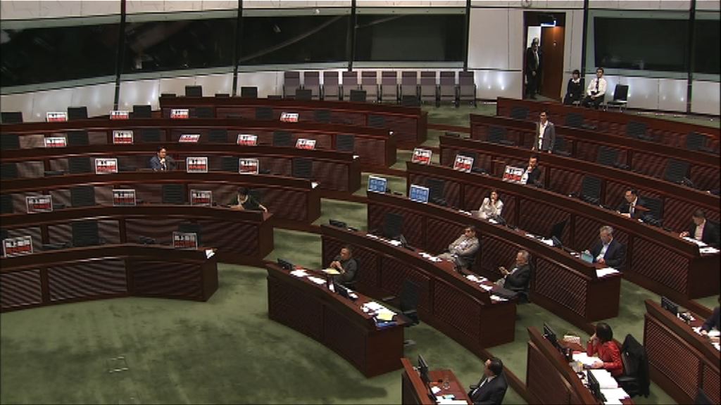 林鄭：立法會拉布行為近乎「荒謬」