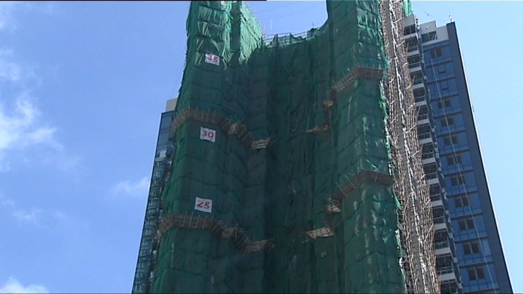 梁振英：土地房屋供應超上屆