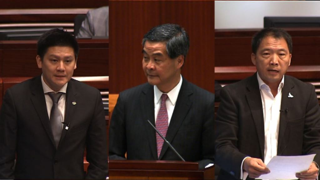 被追問UGL事件　梁振英批評議員炒作