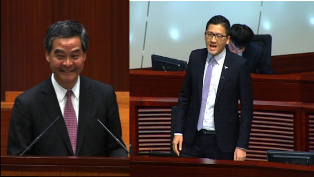 梁振英：根據申報制度離職協議毋須申報