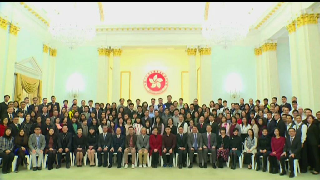 林鄭月娥上載特首辦聖誕派對片段祝賀市民