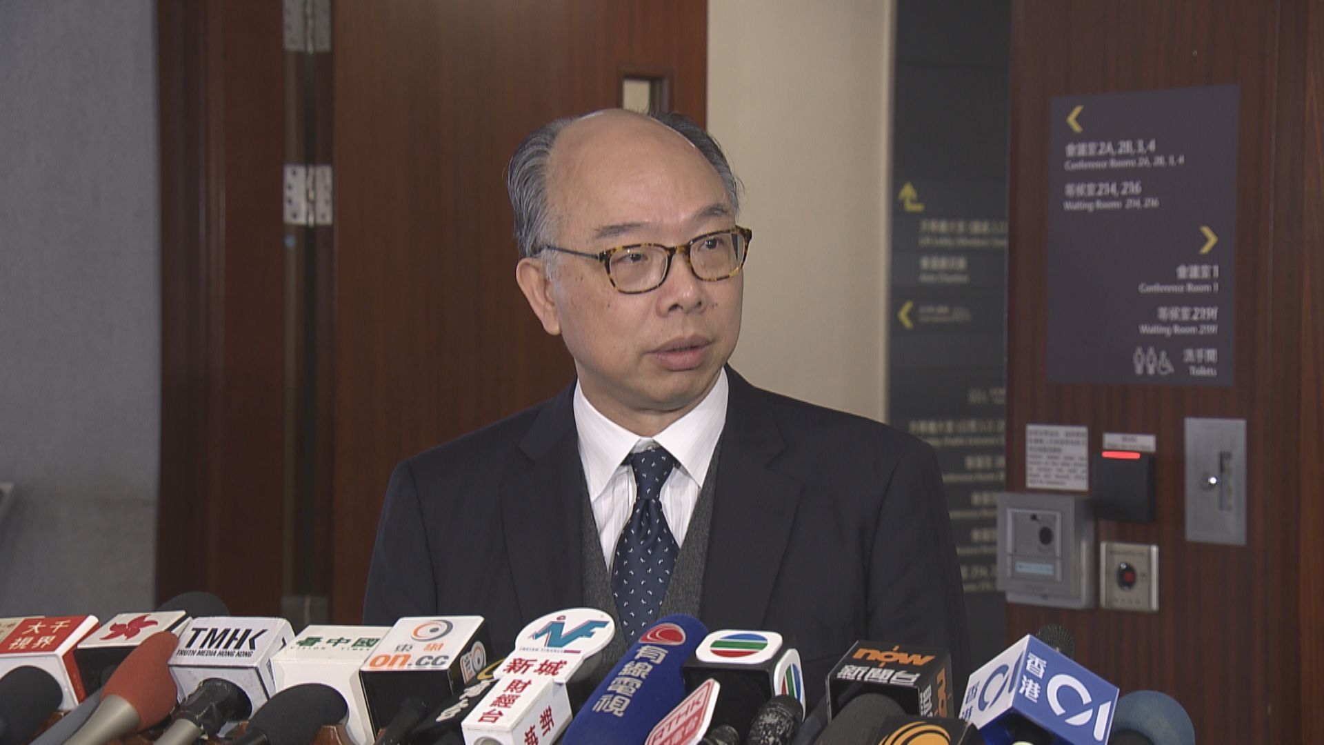 陳帆：已覓得足夠土地建14000個過渡性房屋單位