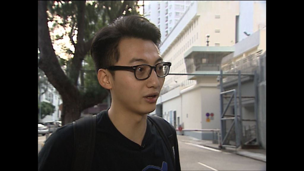 鄭錦滿疑圖書館下架簡體字書被捕