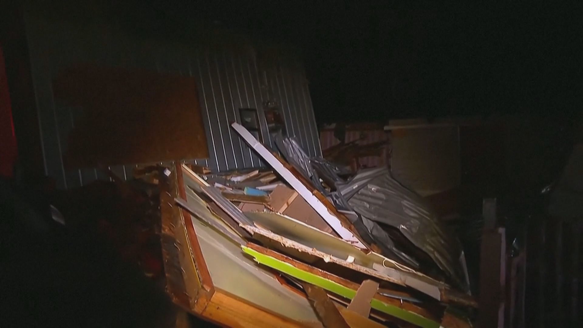 智利南部巴拉斯港遭龍捲風吹襲　總統赴當地視察災情