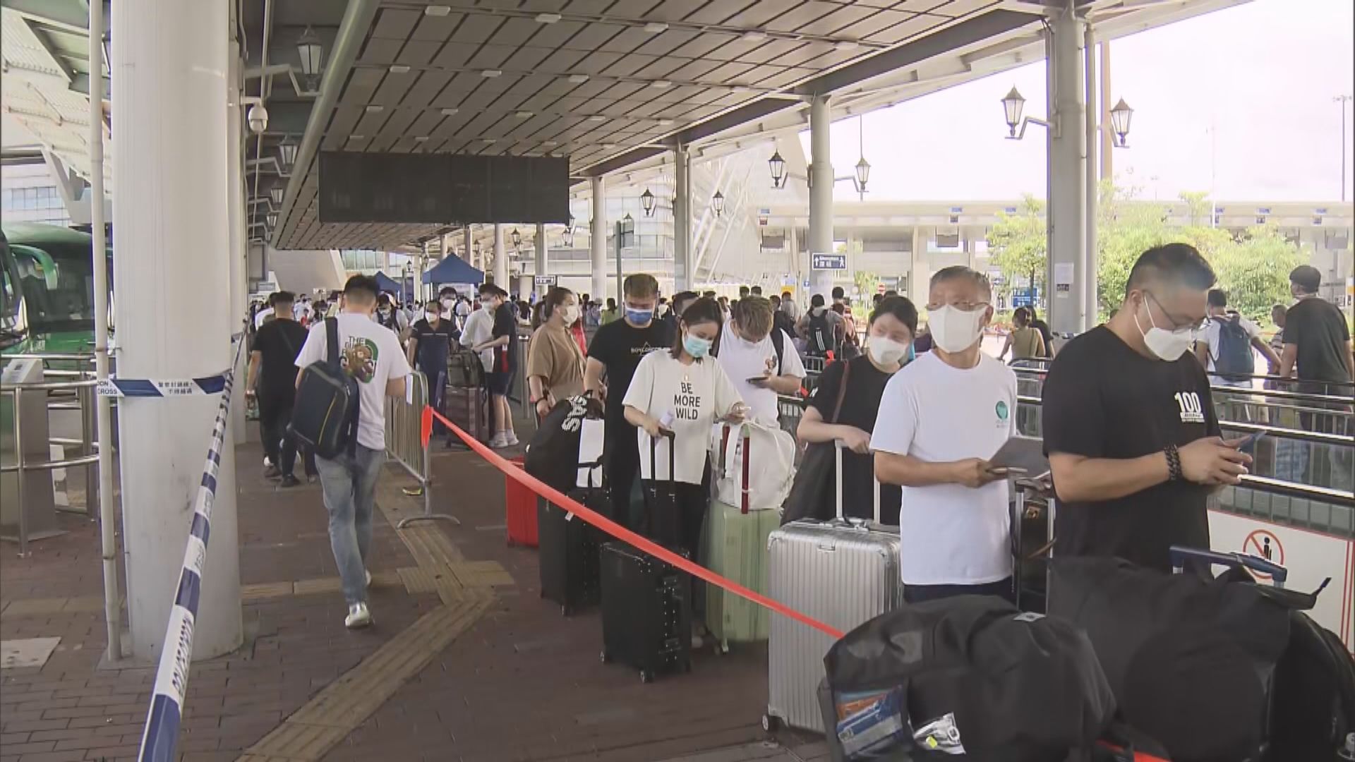 下月8日起持回鄉證可經港澳口岸邊檢快捷通道過關