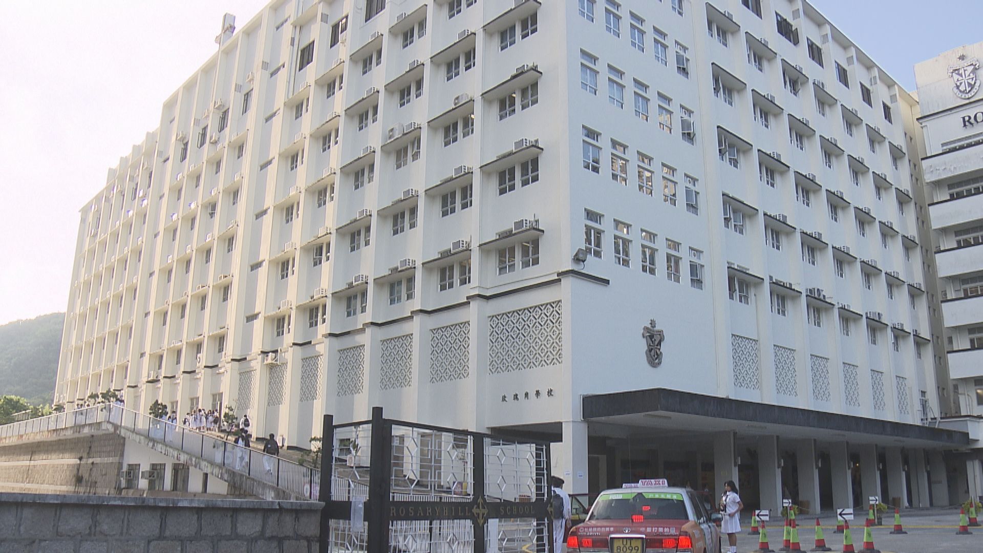 玫瑰崗中學擬停辦後安排學生轉校 蔡若蓮：已提醒辦學團體做好溝通