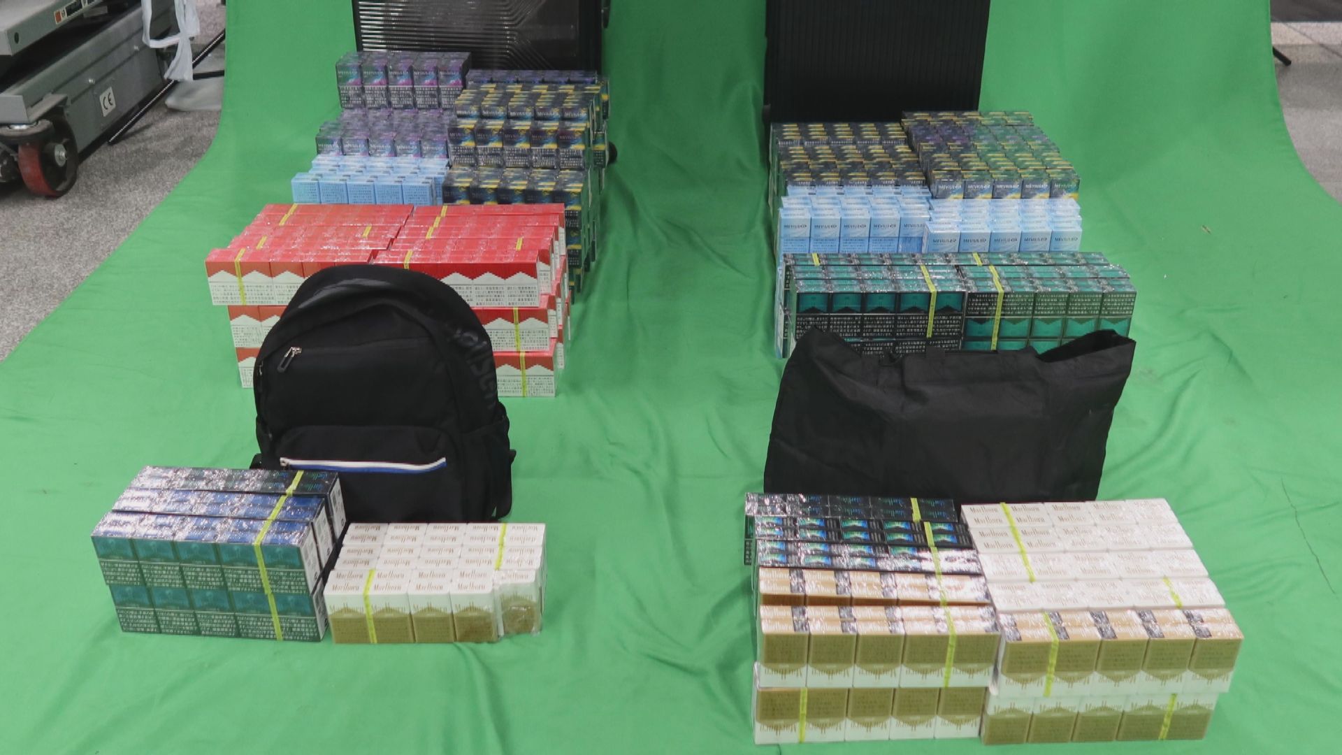 3入境客管有私煙　判監3至4個月