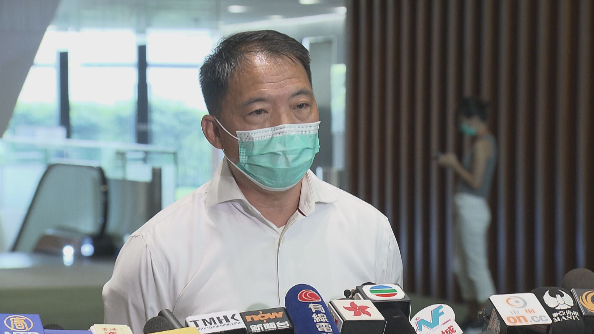 泛民憂收緊公務員言論自由　建制指分階段宣誓步伐慢