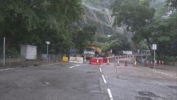 受暴雨影響 筲箕灣耀興道全線封閉