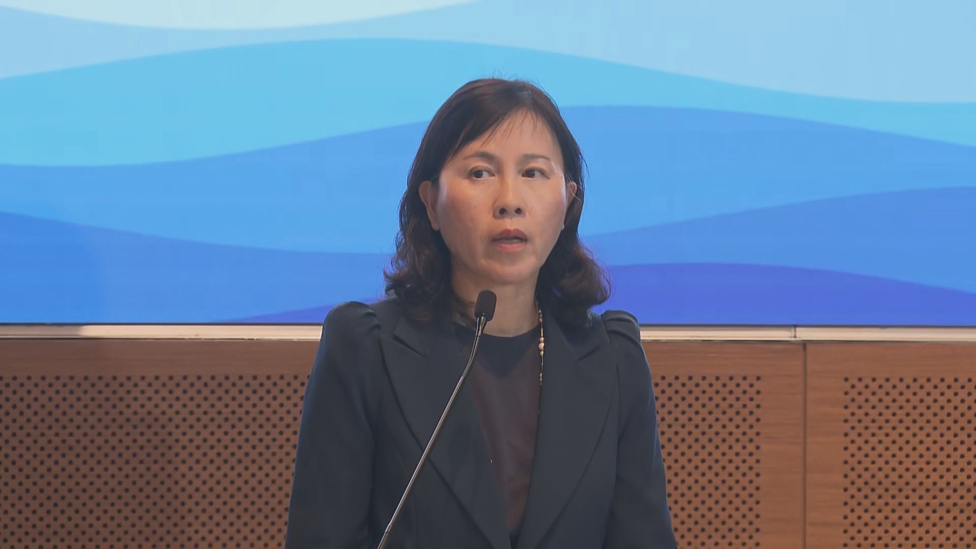 完成首次同步船對船液化天然氣加注　陳美寶︰提升本港國際航運中心地位