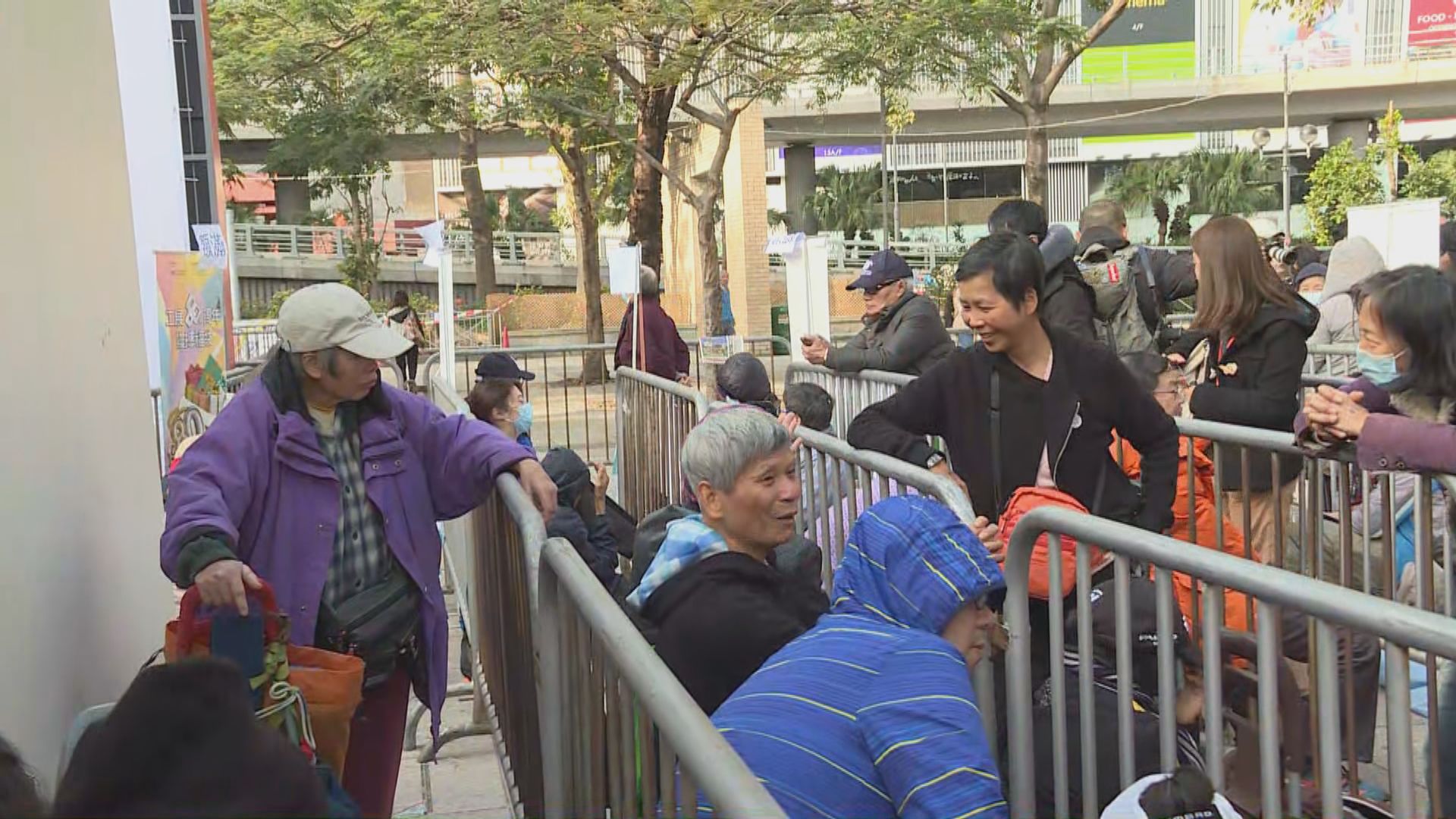 工展會今日開幕　市民通宵排隊入場
