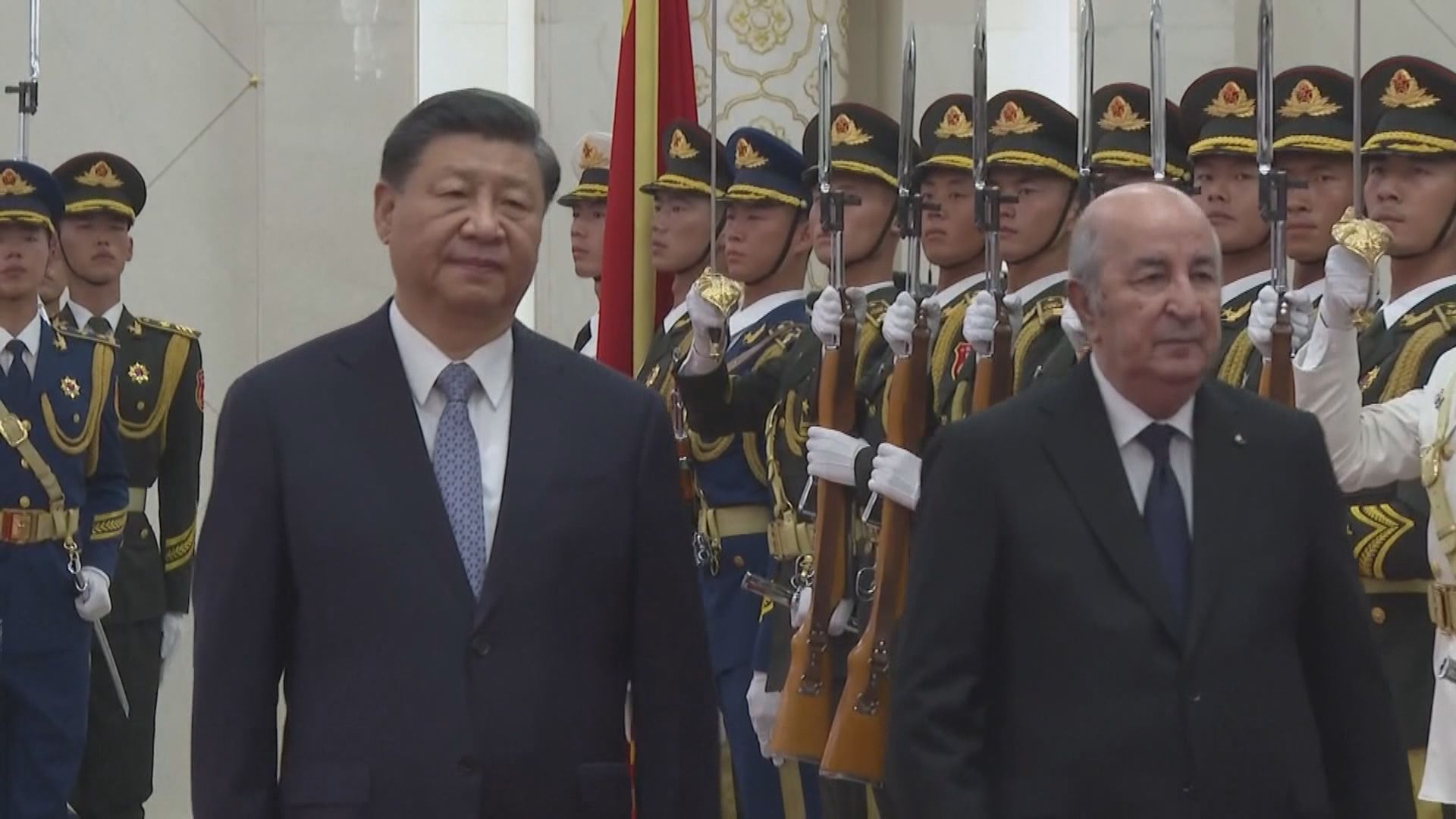 習近平與阿爾及利亞總統特本會談