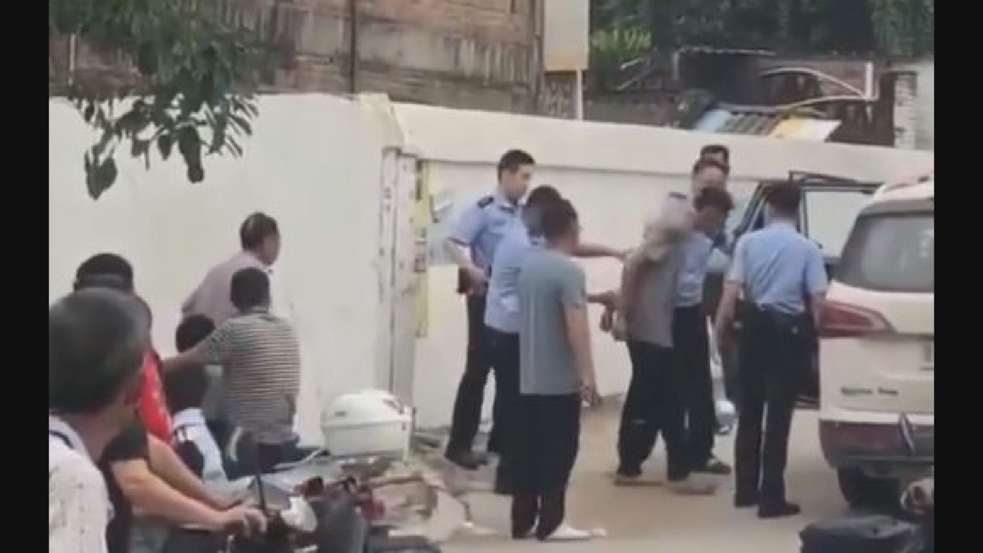 廣東省廉江市早上發生斬人案 6死1傷 