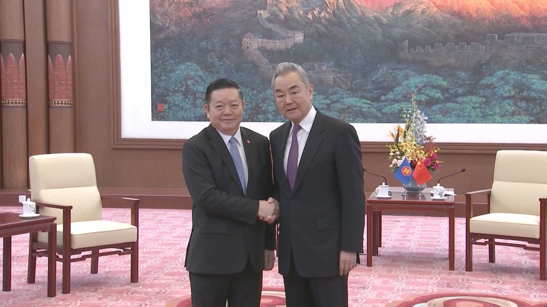 王毅晤東盟秘書長　指中方將續支持東盟團結