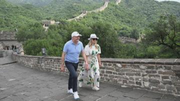 澳洲總理阿爾巴尼斯登萬里長城　稱建立良好中澳關係符合國家利益