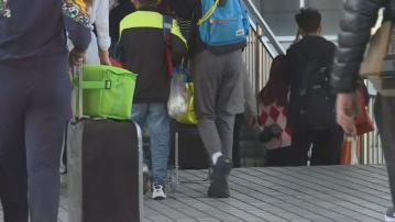 元旦有市民北上消費 截至下午四時逾47萬人次出入境