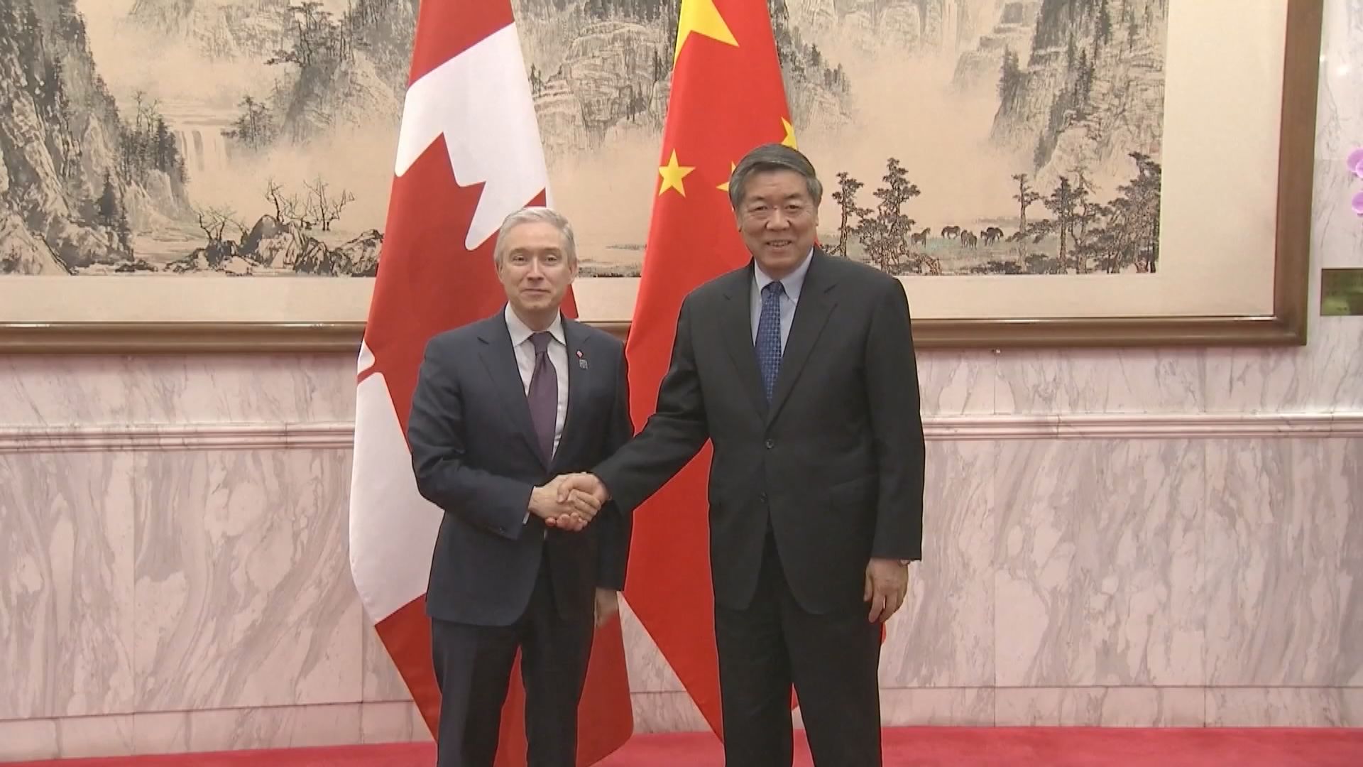 何立峰晤商鵬飛　同意舉行經濟財金戰略對話