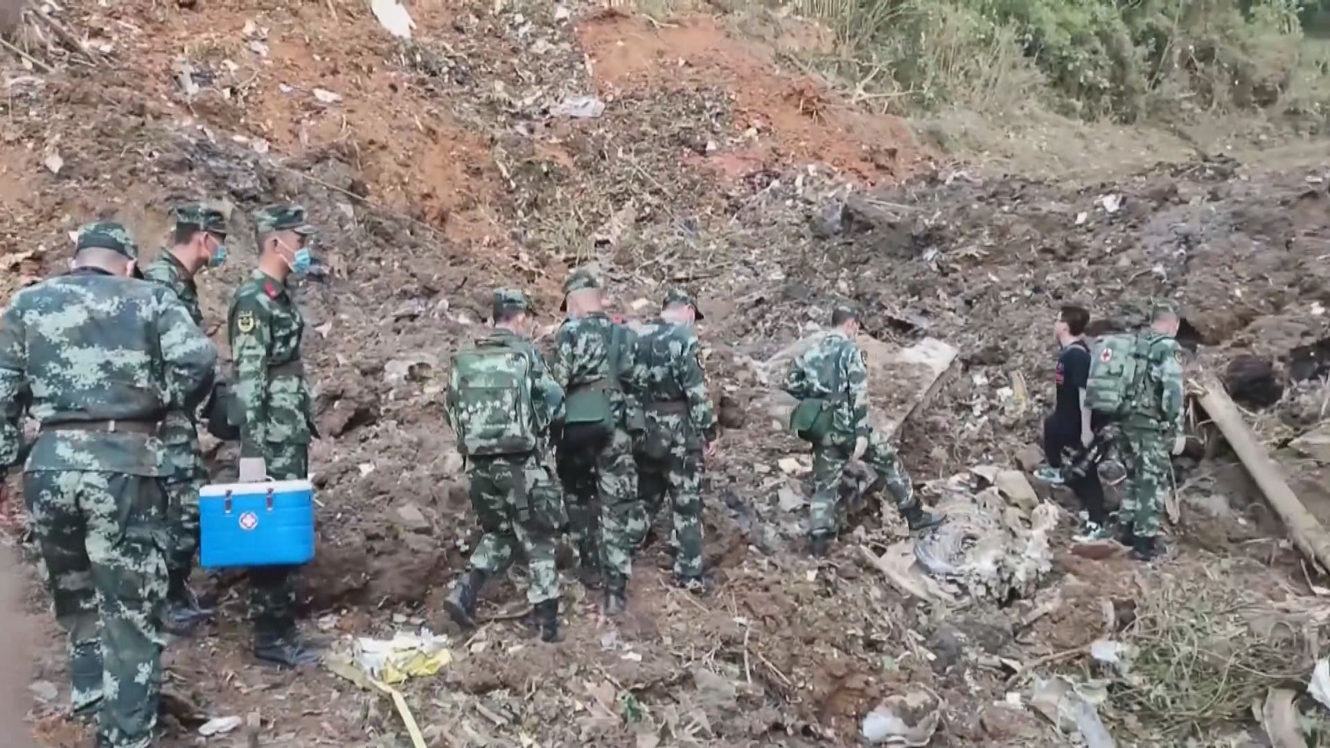 救援人員在廣西搜救墜毀東航客機人員　劉鶴及王勇前往當地指導救援