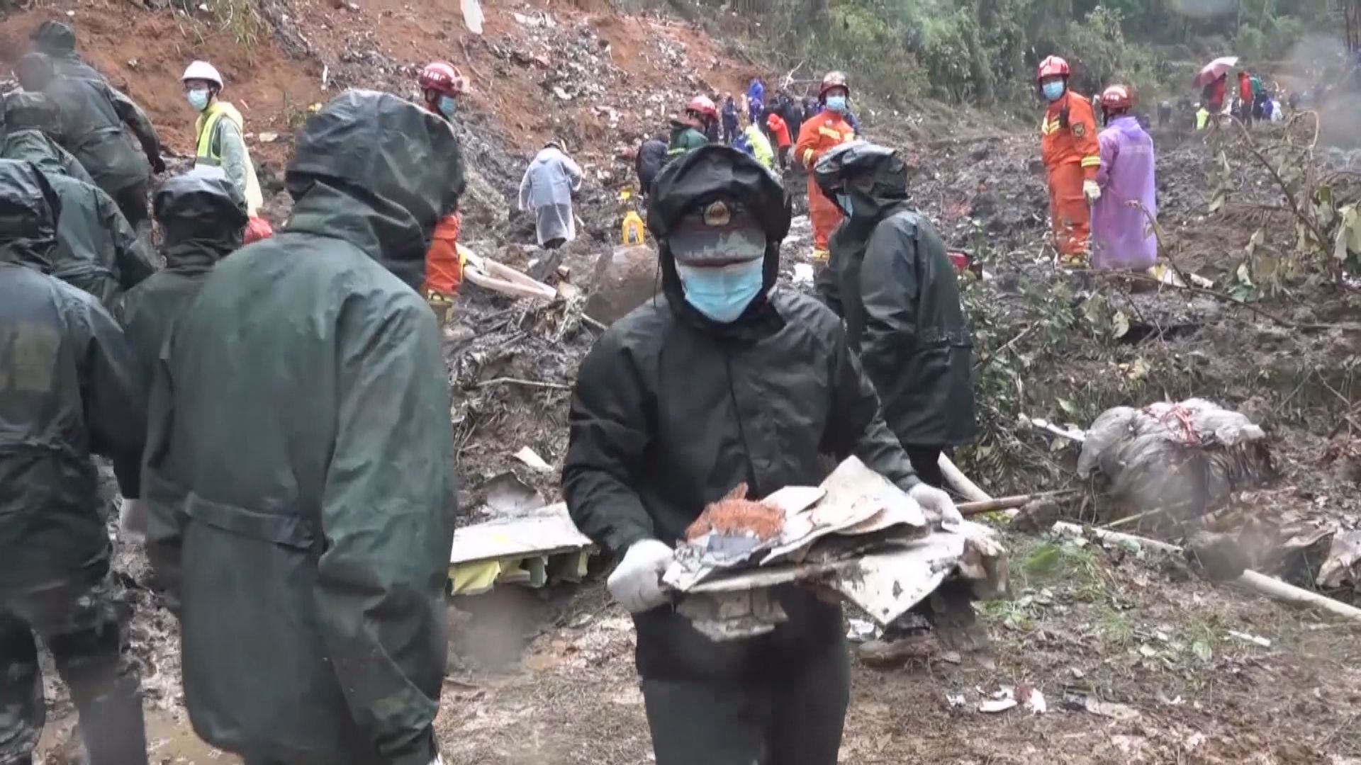 習近平聽取東航空難應急處置情況匯報