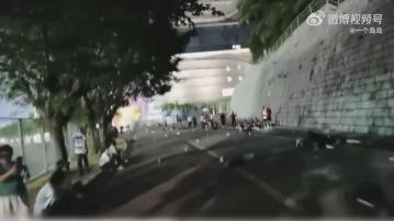 珠海有人駕車撞倒多個行人　司機被扣留