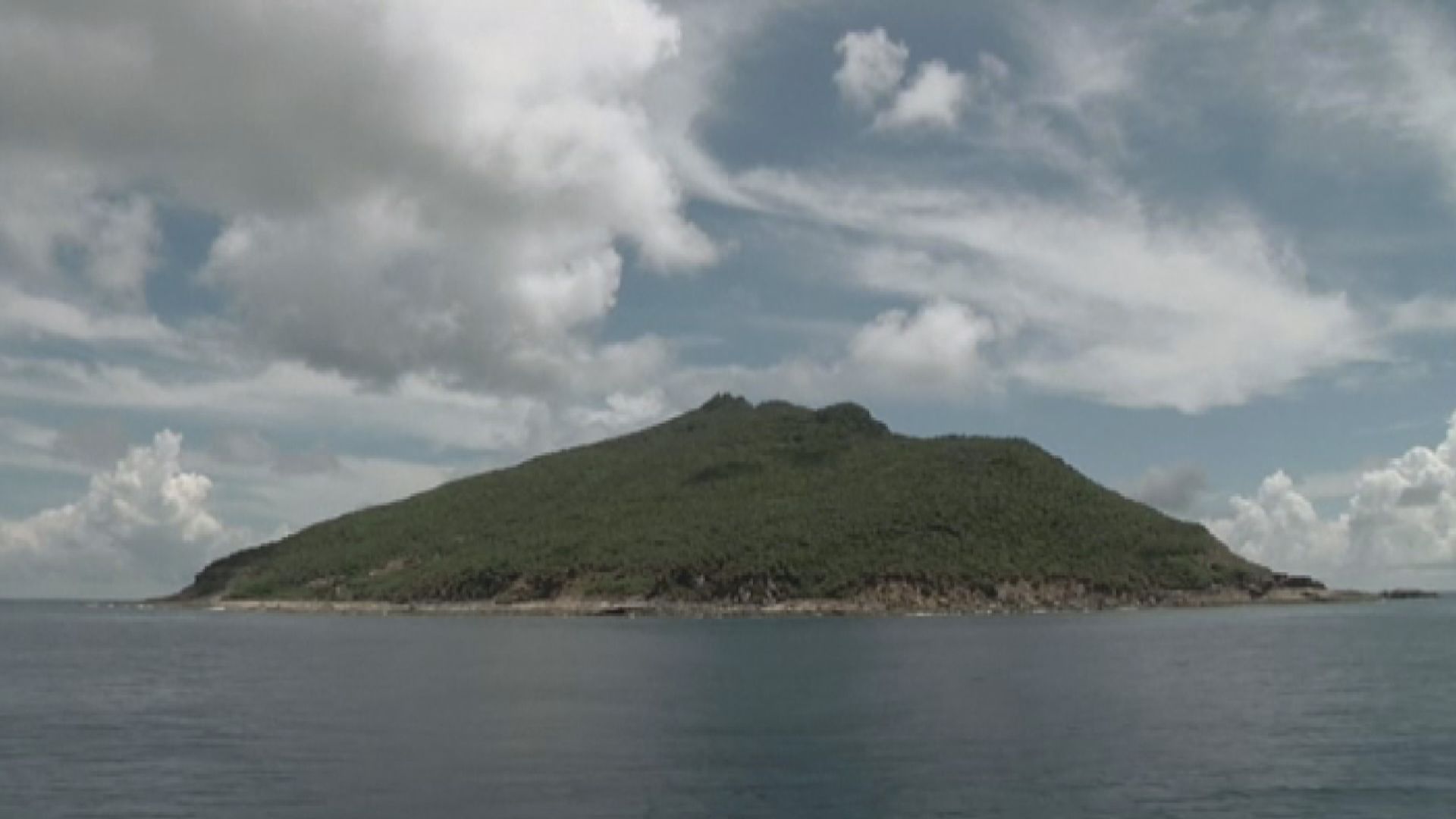 中國海警艦艇驅離入侵釣魚島領海日本船隻