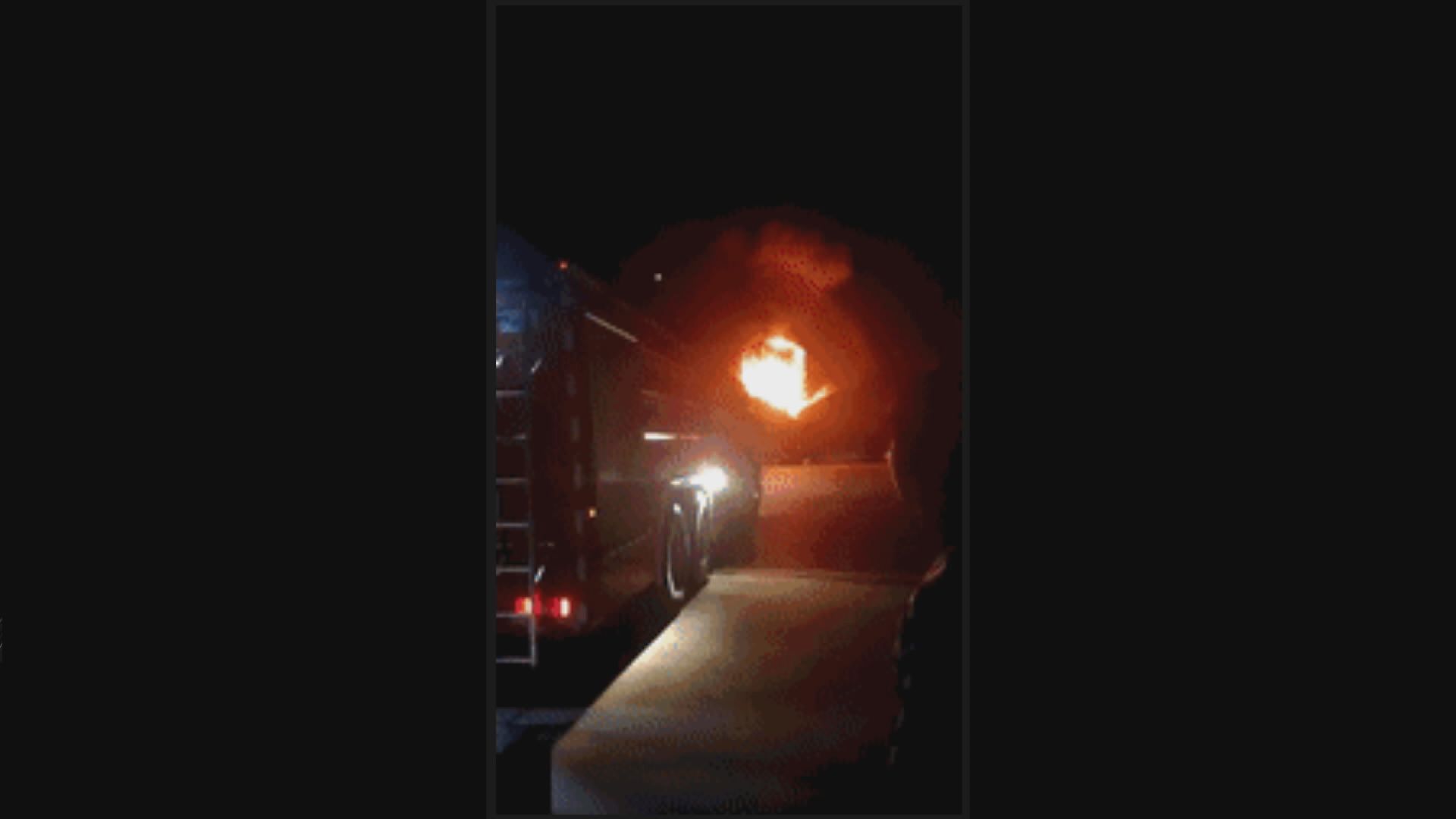 鄭州市物流園倉庫起火