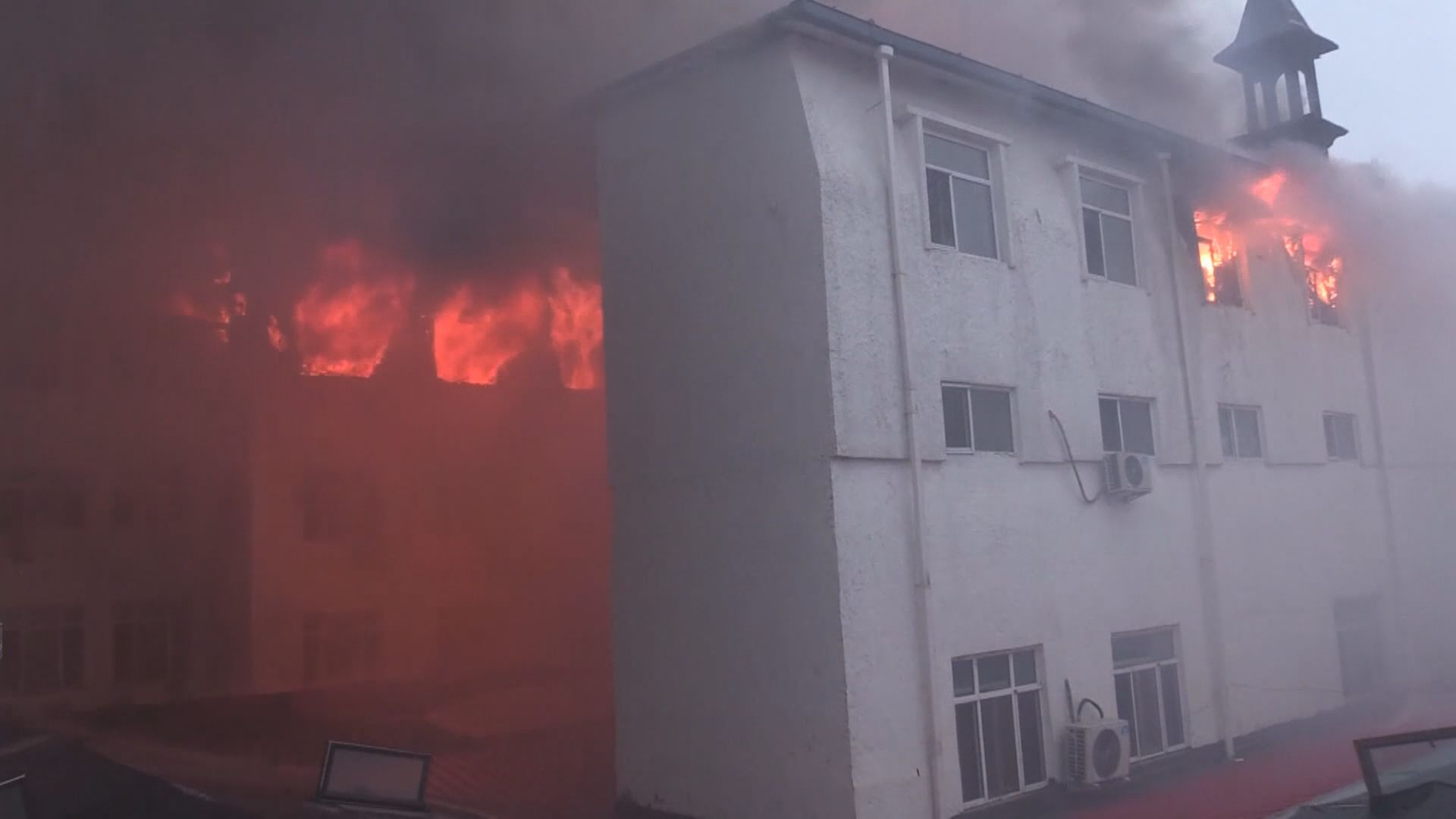 哈爾濱溫泉酒店大火增至20死