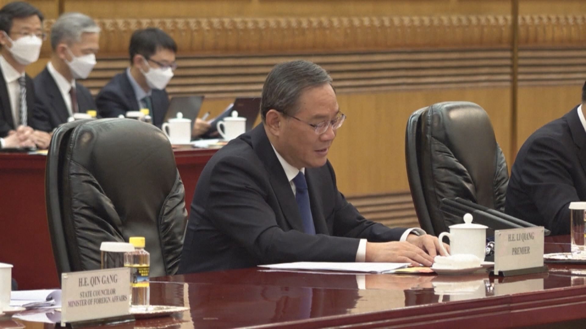 李強與巴巴多斯總理會面 指願加強兩國合作