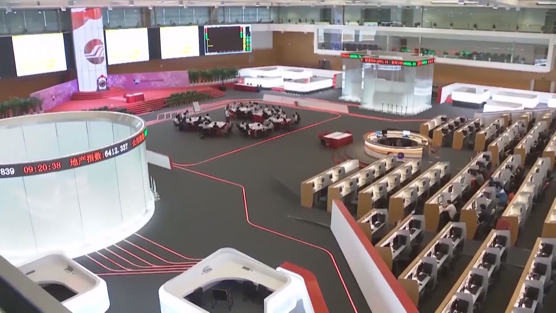 內地今早舉行發布會 介紹推動中長期資金入市情況