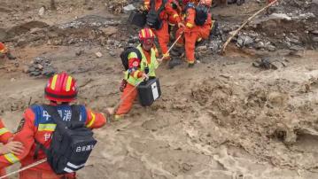 甘肅洪災｜增至15死仍有28人失蹤　當局強調不放棄任何搜救希望