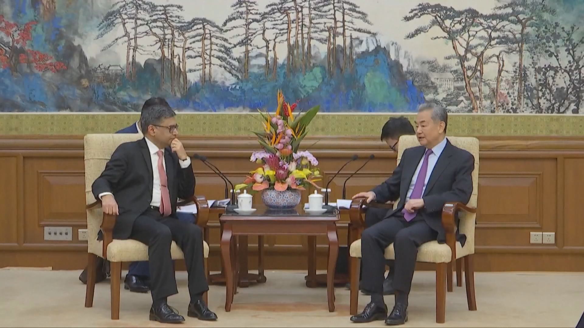 王毅晤印度外交秘書　稱中印要抓住機遇、相向而行