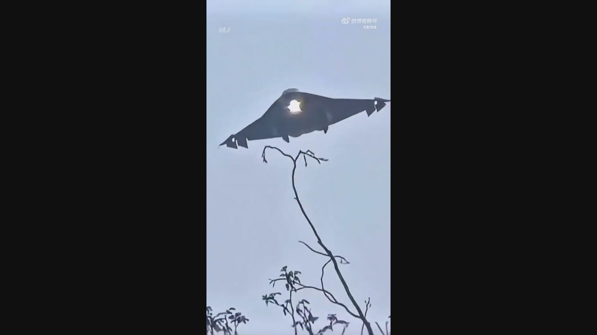 殲-36正面照曝光　分析指採用並列雙座位駕駛艙