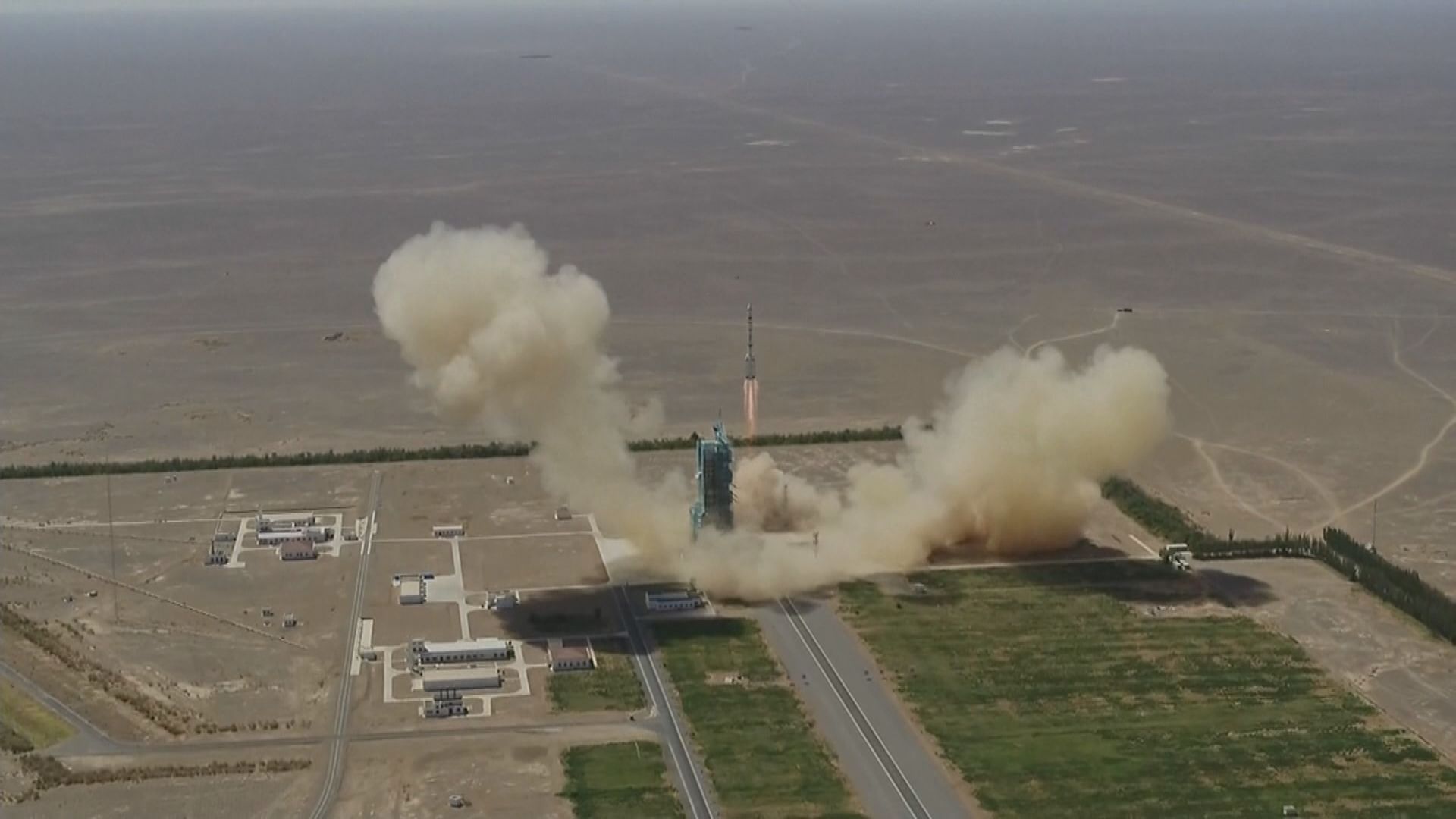 神舟十四號順利發射升空